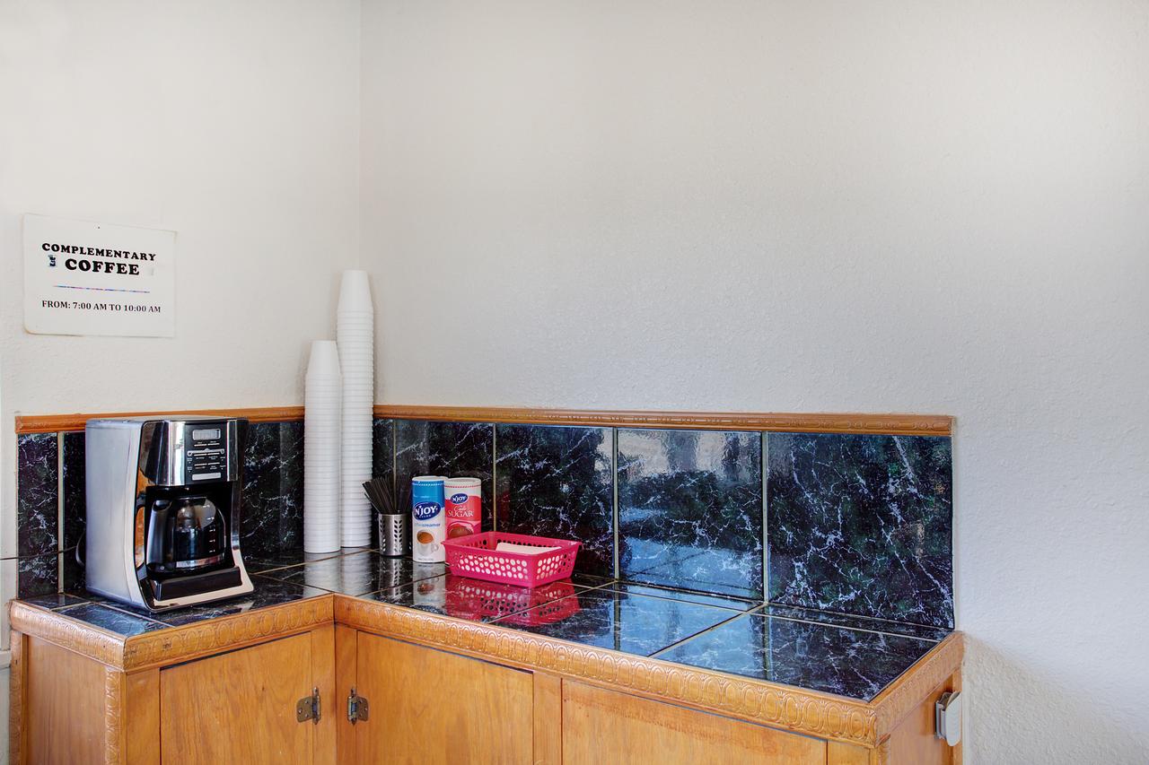 Carlsbad Inn - thumb 4