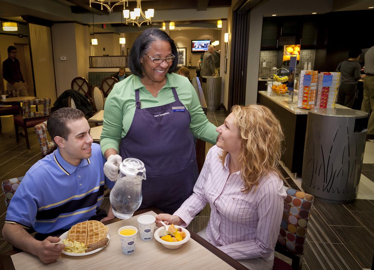 Hampton Inn & Suites Buffalo/Downtown - thumb 8