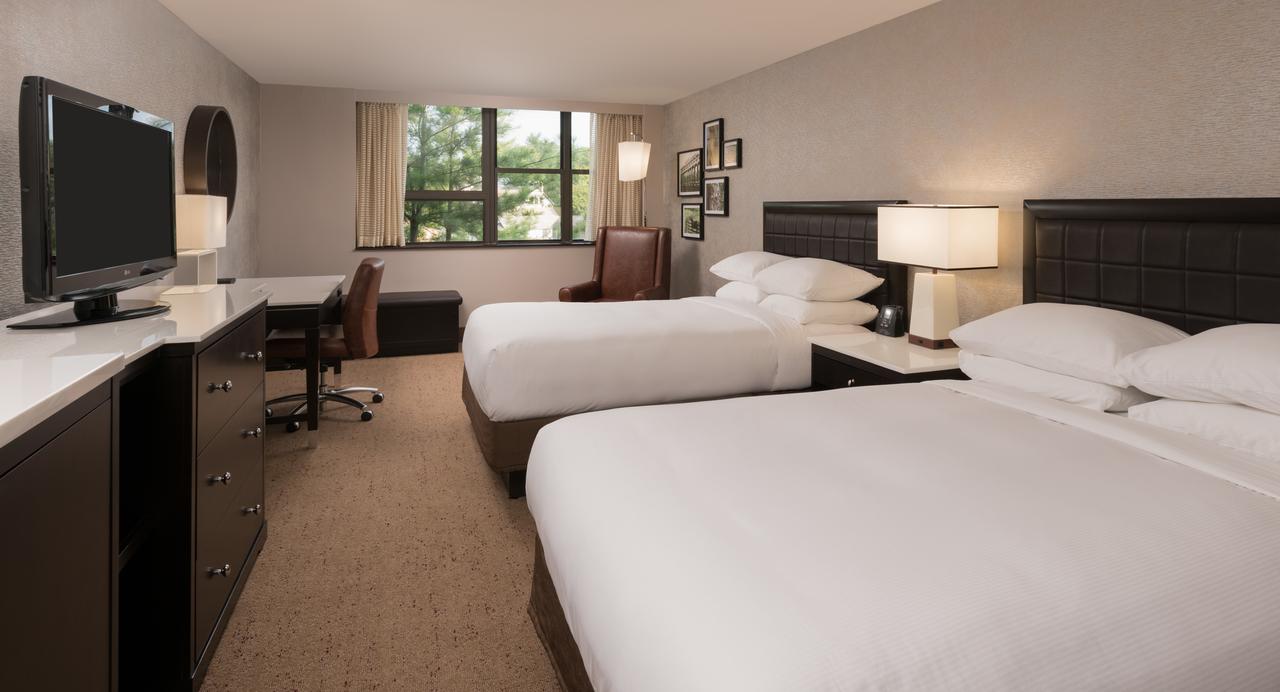 The Saratoga Hilton - thumb 7