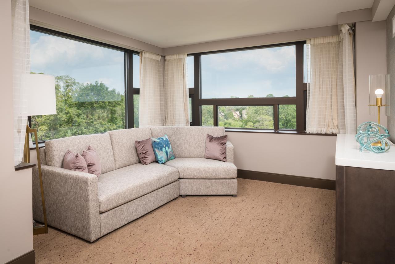 The Saratoga Hilton - thumb 10