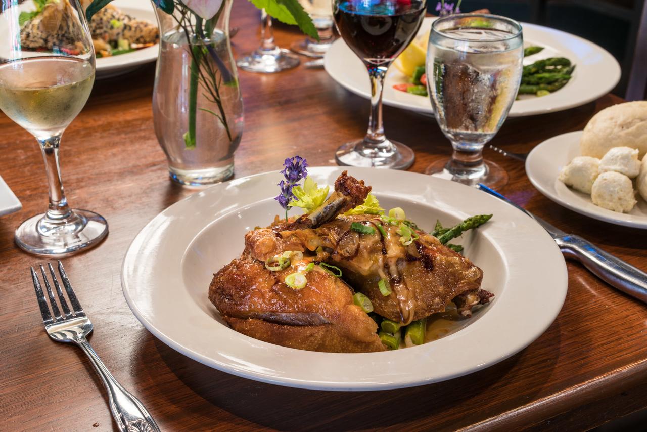 The Saratoga Hilton - thumb 26