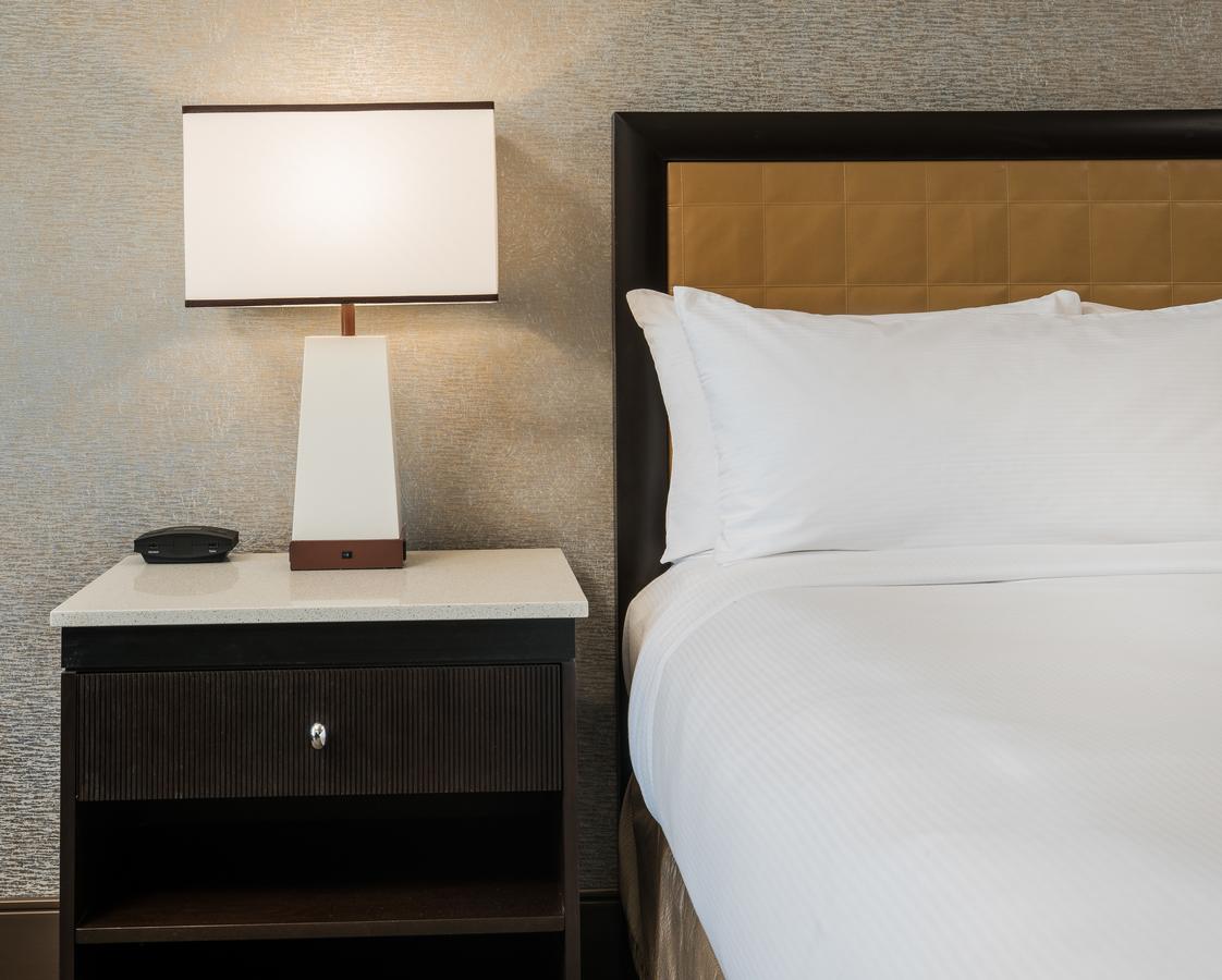 The Saratoga Hilton - thumb 2