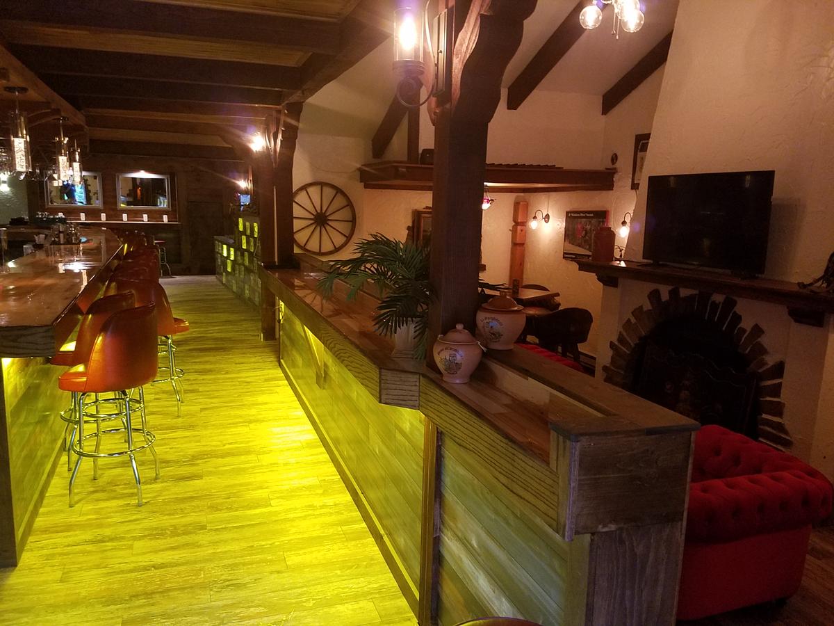 Alpine Inn - thumb 4