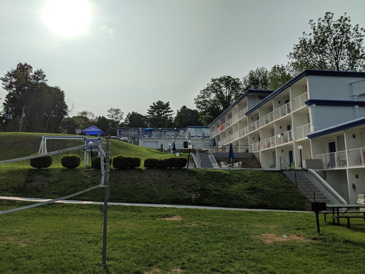 Lakefront Terrace Resort - thumb 24