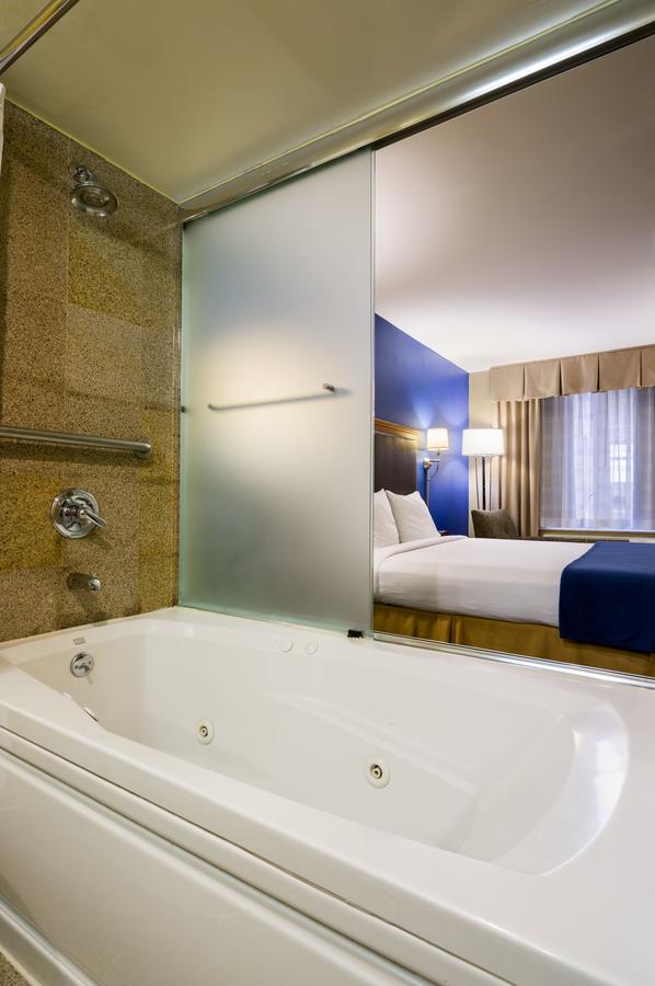 Holiday Inn Express New York City Chelsea - thumb 11