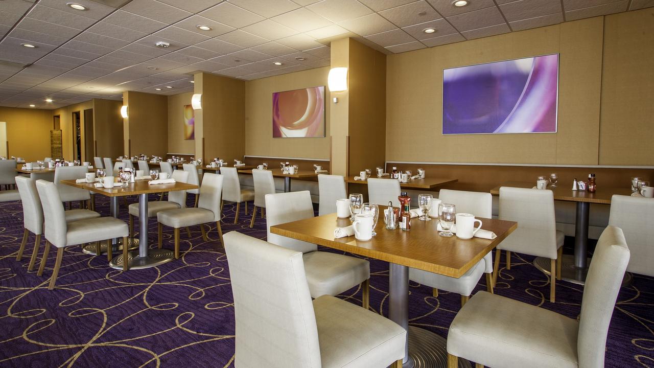 Holiday Inn Downtown Rochester - thumb 10