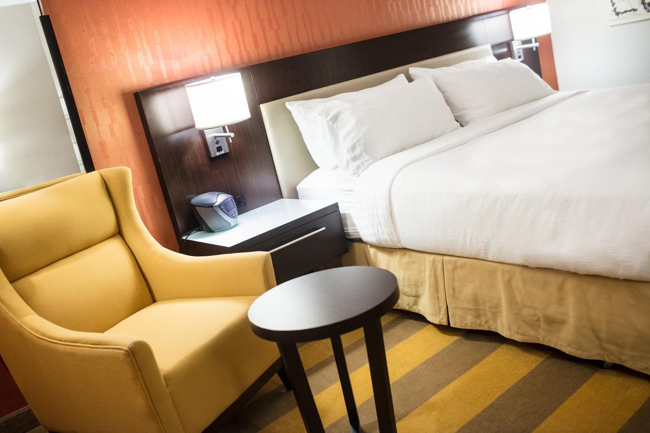 Holiday Inn Downtown Rochester - thumb 6