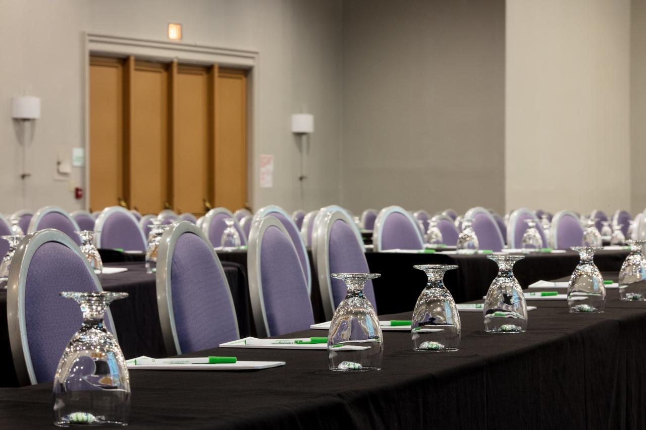 Holiday Inn Downtown Rochester - thumb 14