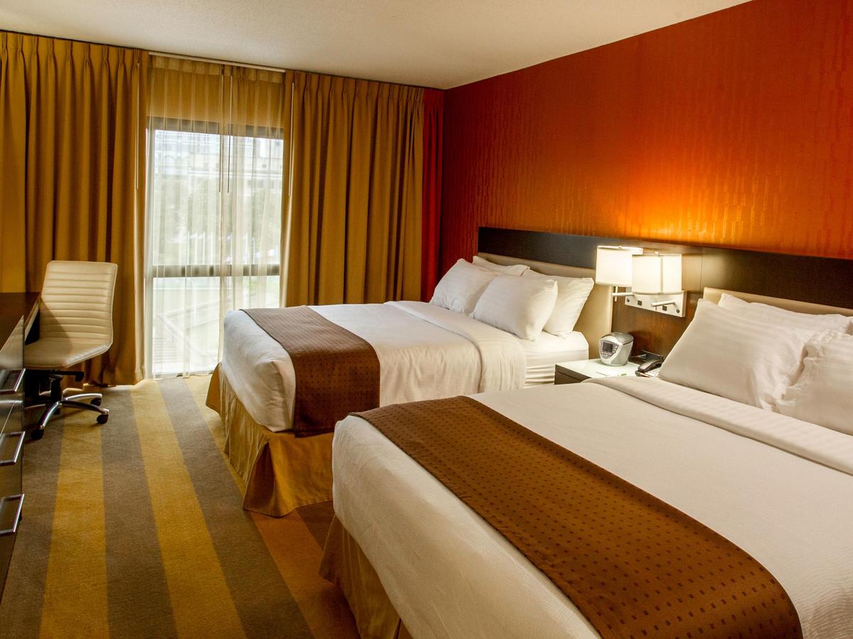 Holiday Inn Downtown Rochester - thumb 35