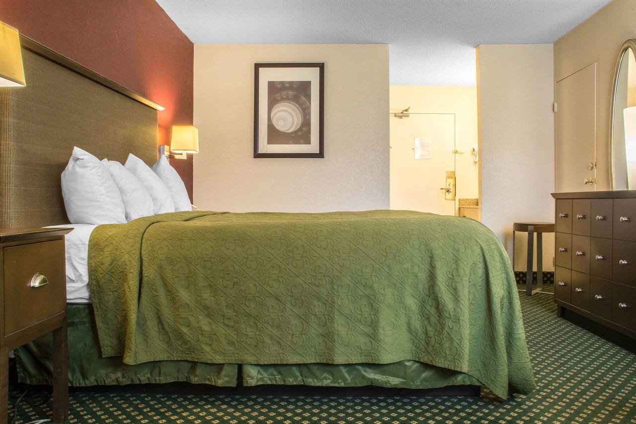 Rodeway Inn Rochester Airport - thumb 1