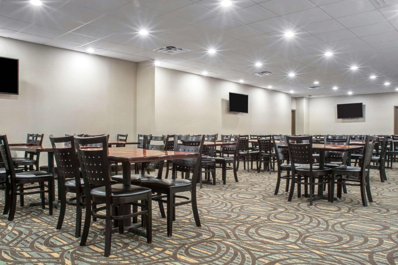 Rodeway Inn Rochester Airport - thumb 4