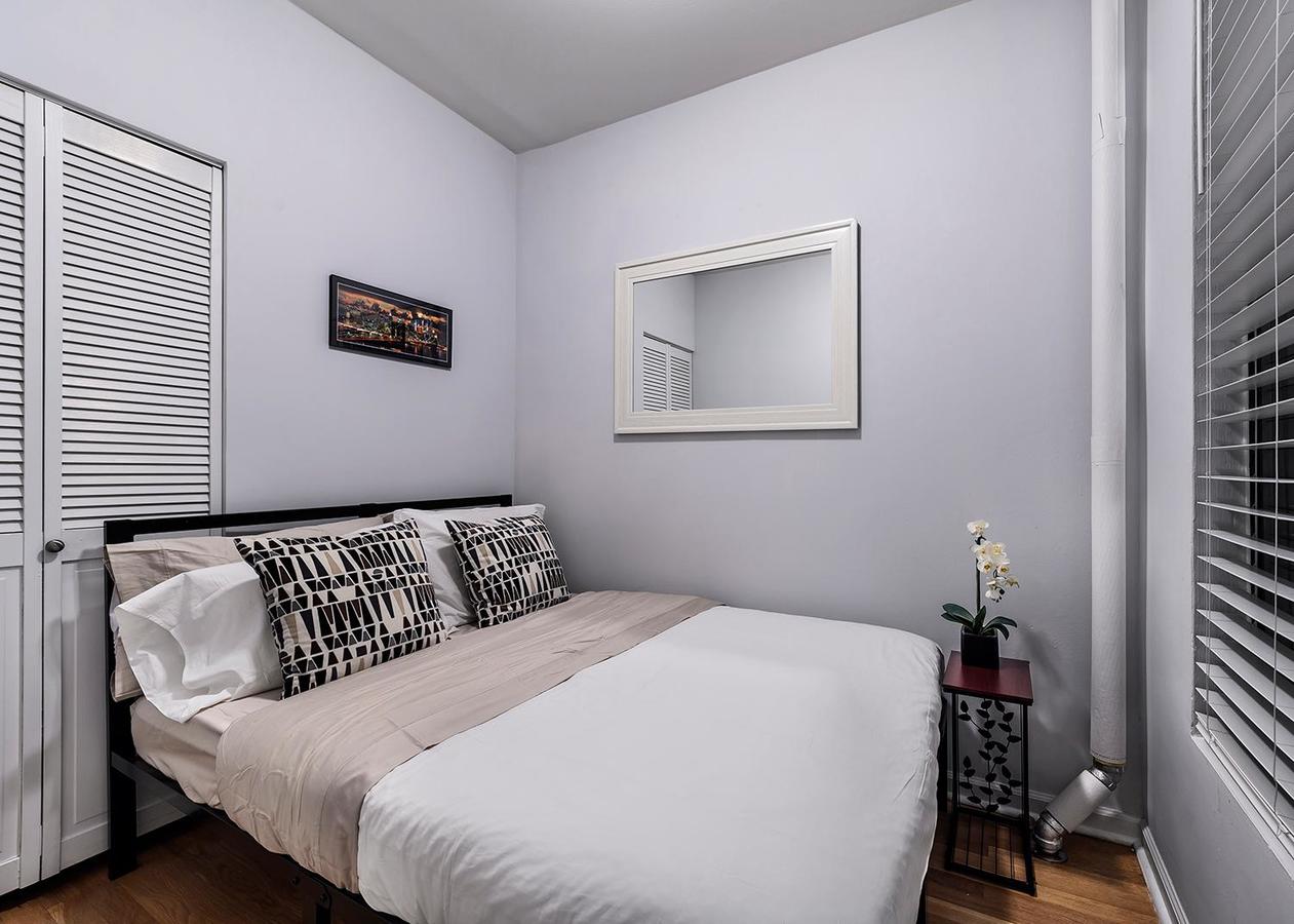 AMAZING 2 BEDROOM/3BED FULL APARTMENT TIME SQUARE/BROADWAY/CENTRAL PARK - thumb 3