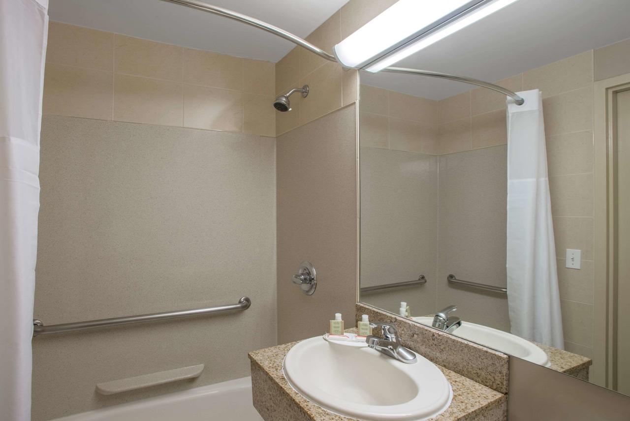 Super 8 By Wyndham Brooklyn / Park Slope Hotel - thumb 38