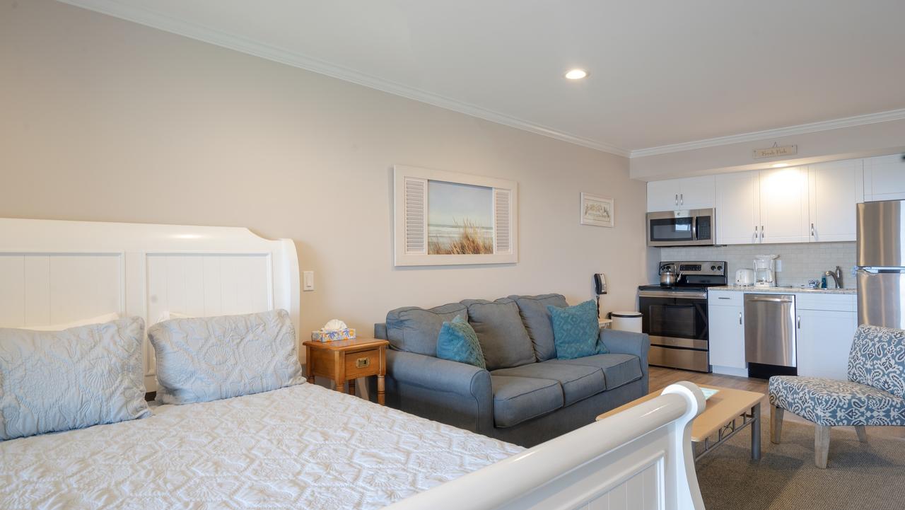 Beachcomber At Montauk - thumb 22