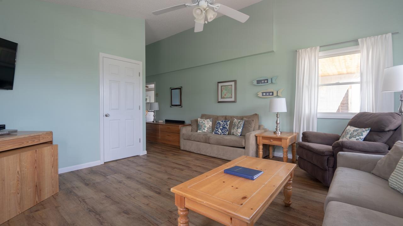 Beachcomber At Montauk - thumb 31