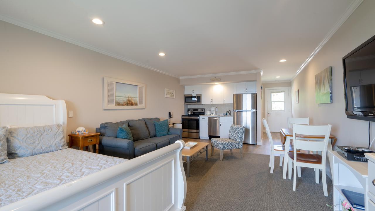 Beachcomber At Montauk - thumb 23