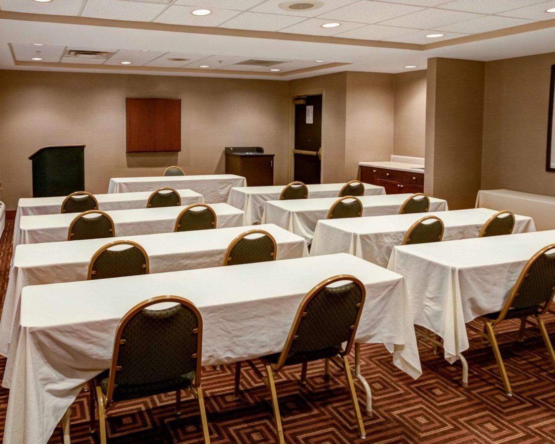 Comfort Suites Airport Charlotte - thumb 22