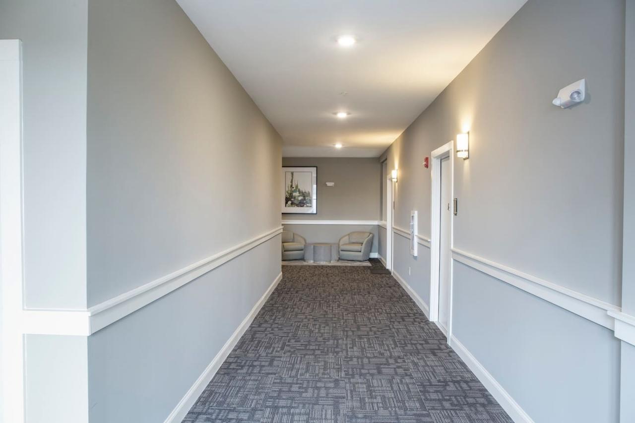 South Summit Apartment - thumb 20