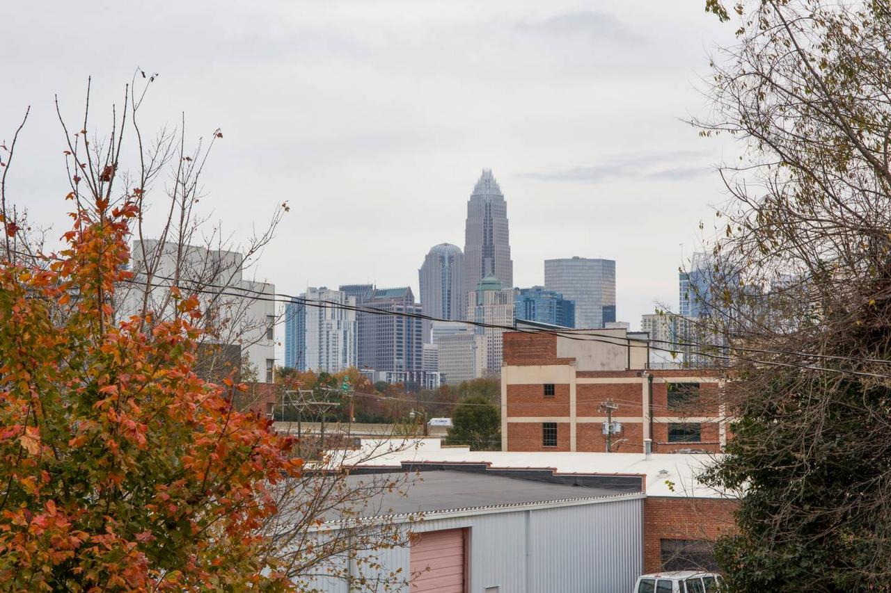 South Summit Apartment - thumb 42