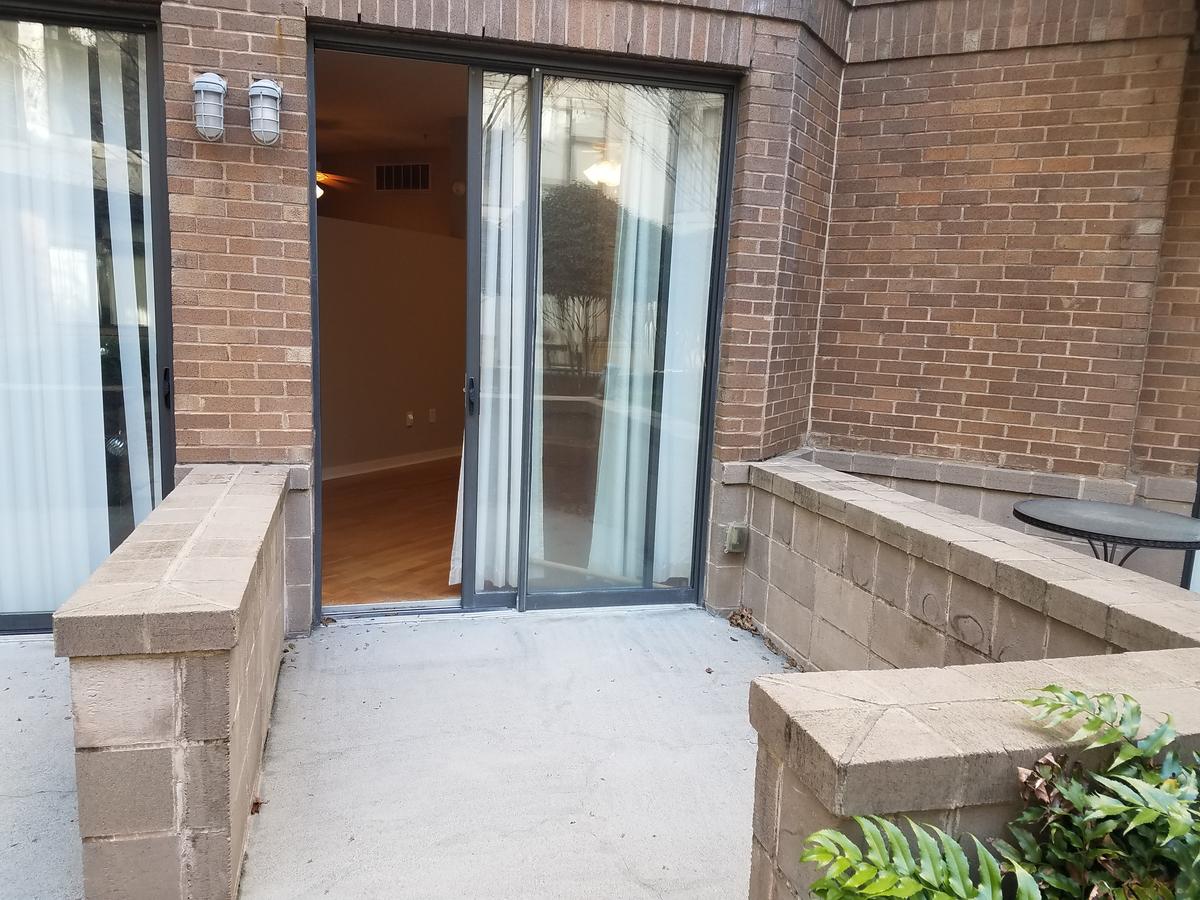 Beautiful Uptown Condo In The City Center - thumb 8