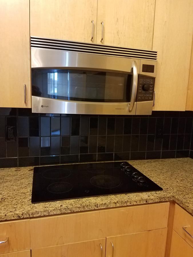 Beautiful Uptown Condo In The City Center - thumb 5