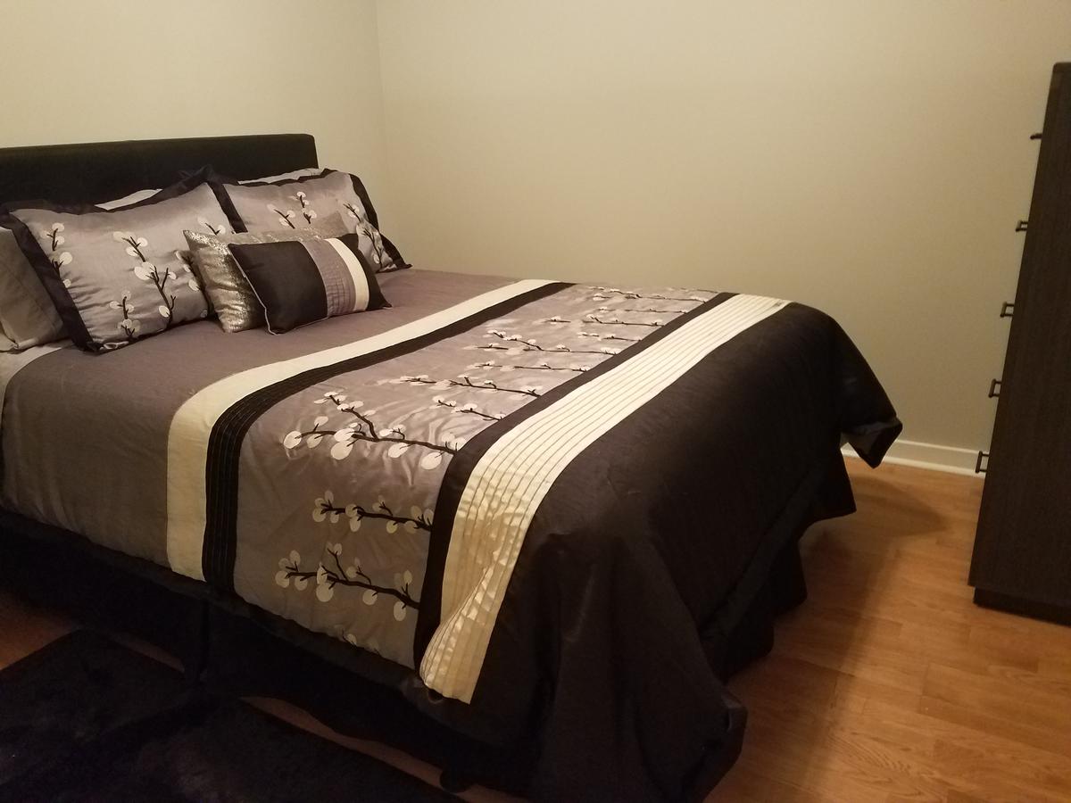 Beautiful Uptown Condo In The City Center - thumb 1