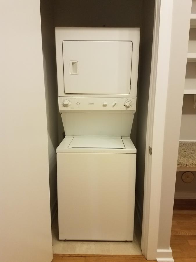 Beautiful Uptown Condo In The City Center - thumb 6