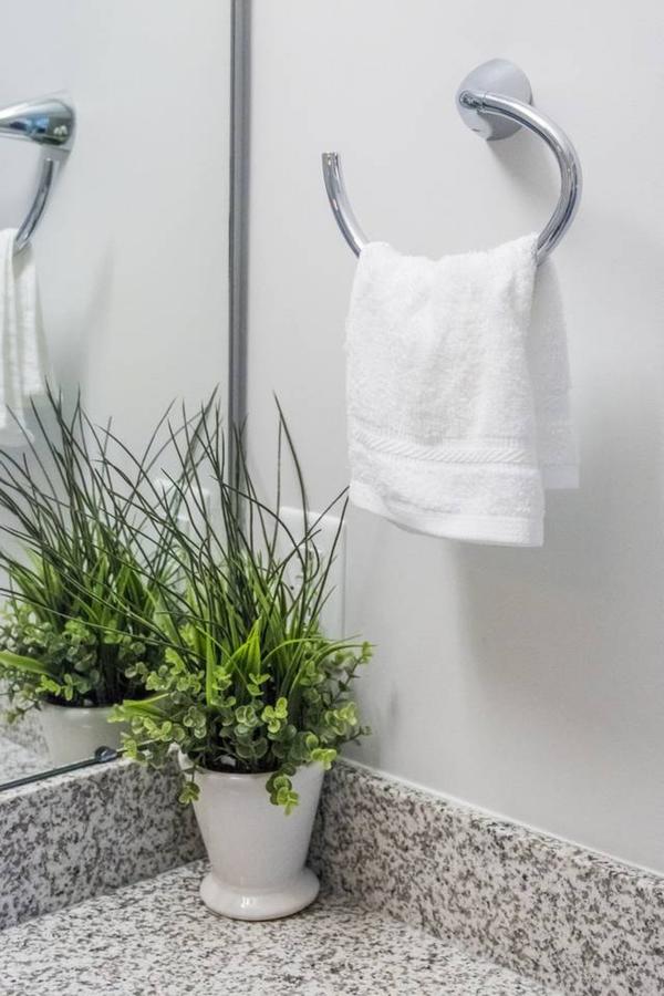 UNBELIEVABLE CITY VIEWS IN UPTOWN HIGH-RISE STUDIO - thumb 30