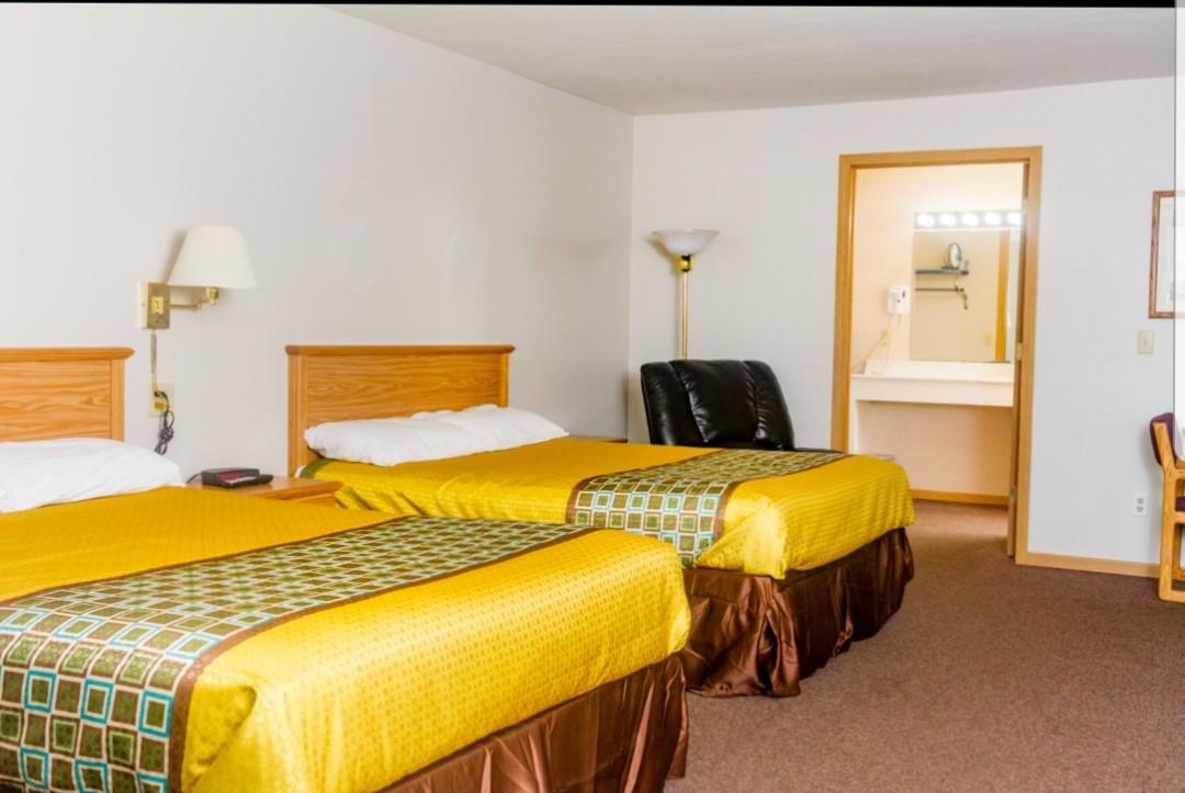 Colonial Manor Motel - thumb 26