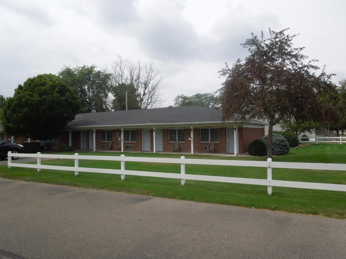 Colonial Manor Motel - thumb 40