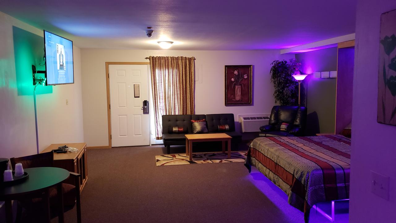 Colonial Manor Motel - thumb 14