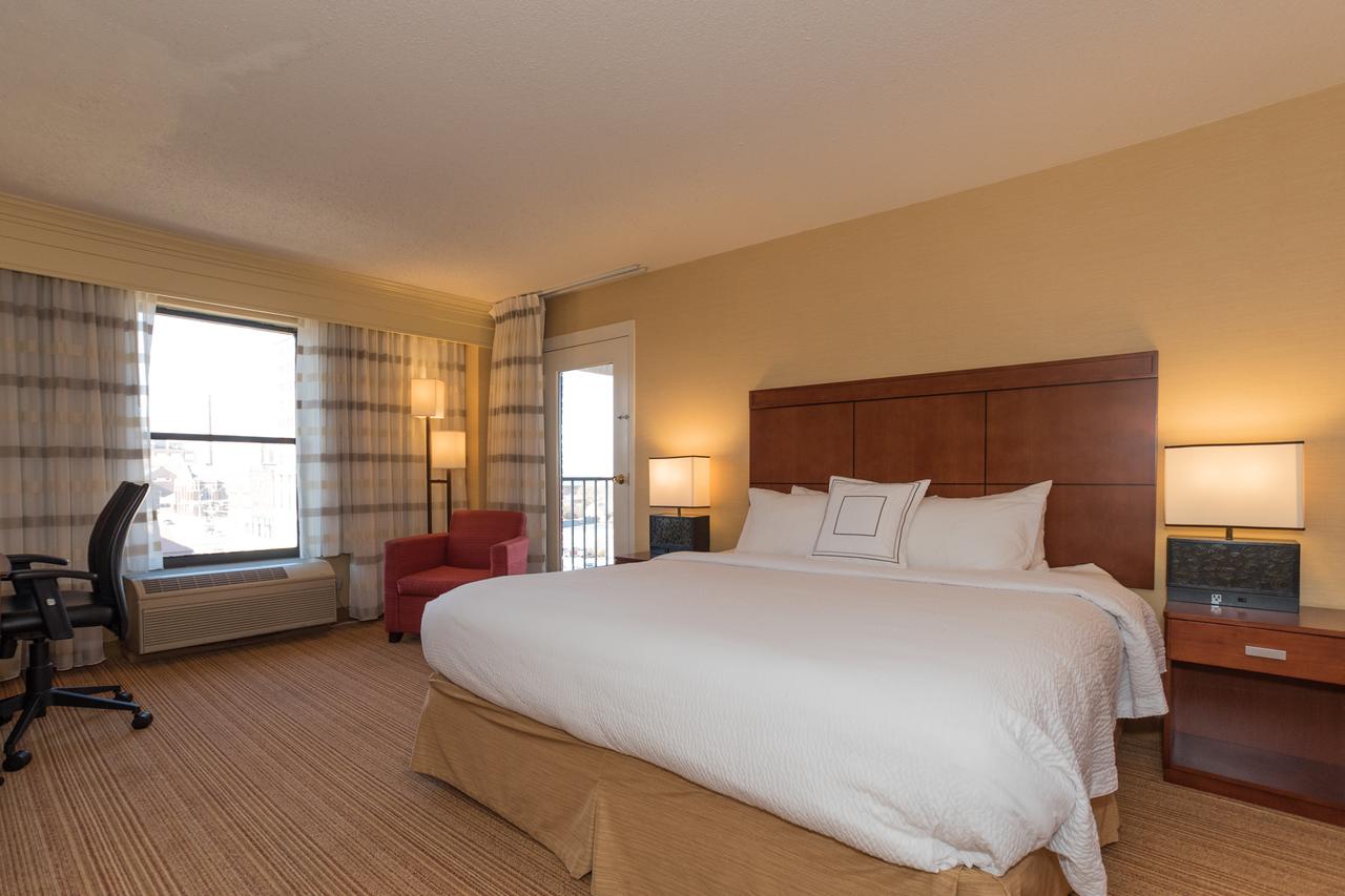 Courtyard Springfield Downtown - thumb 20