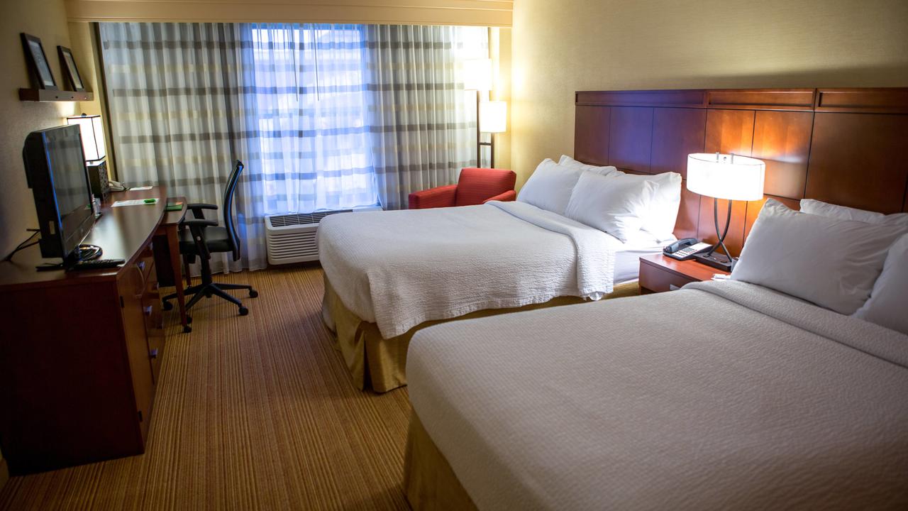 Courtyard Springfield Downtown - thumb 4