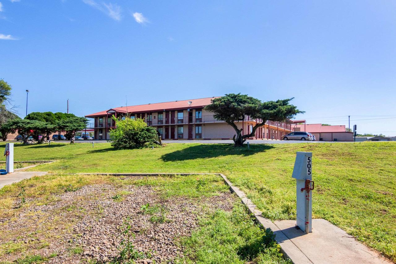 Rodeway Inn Broken Bow - thumb 16