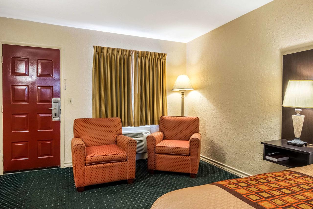 Rodeway Inn Broken Bow - thumb 7