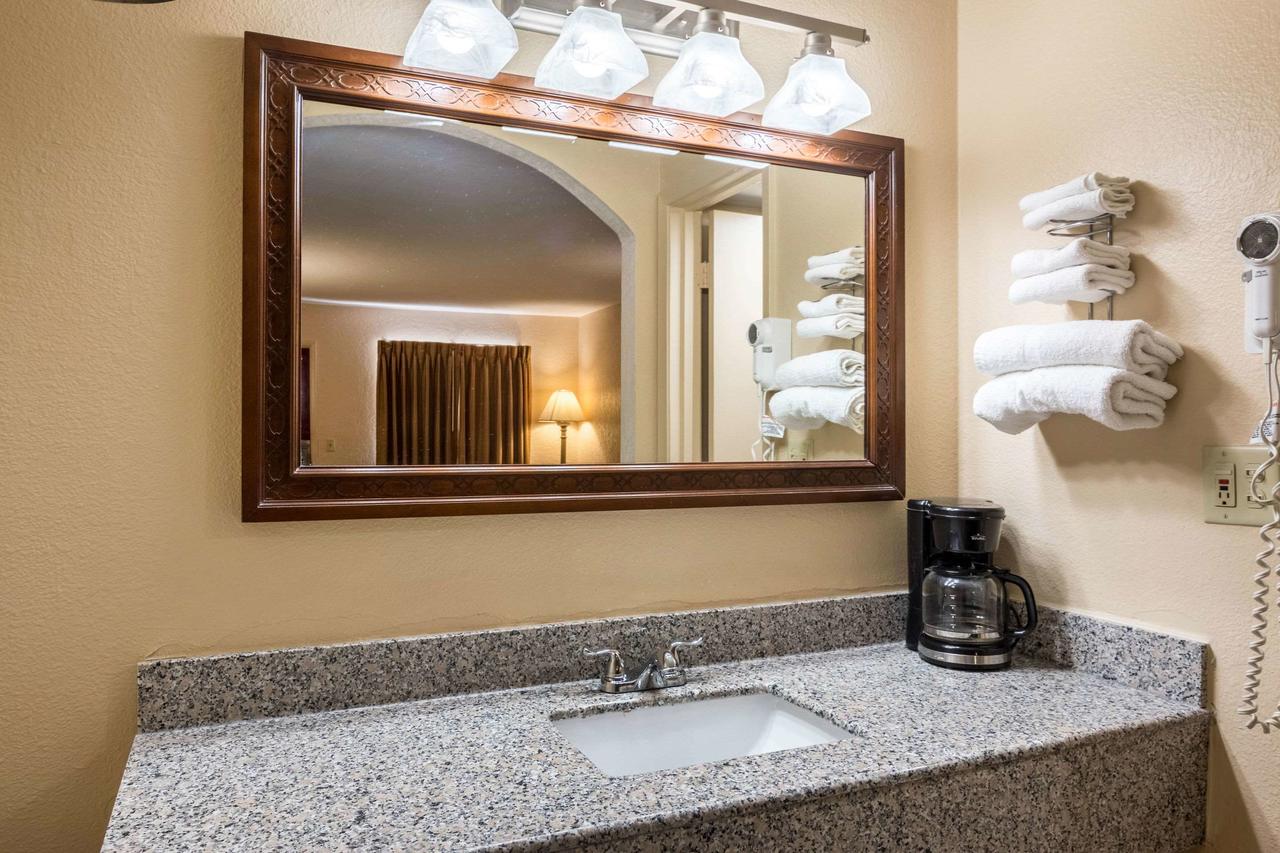 Rodeway Inn Broken Bow - thumb 24