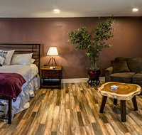 Wine Suite at Rellik House. Winery  Alpaca Farm - Accommodation Alabama