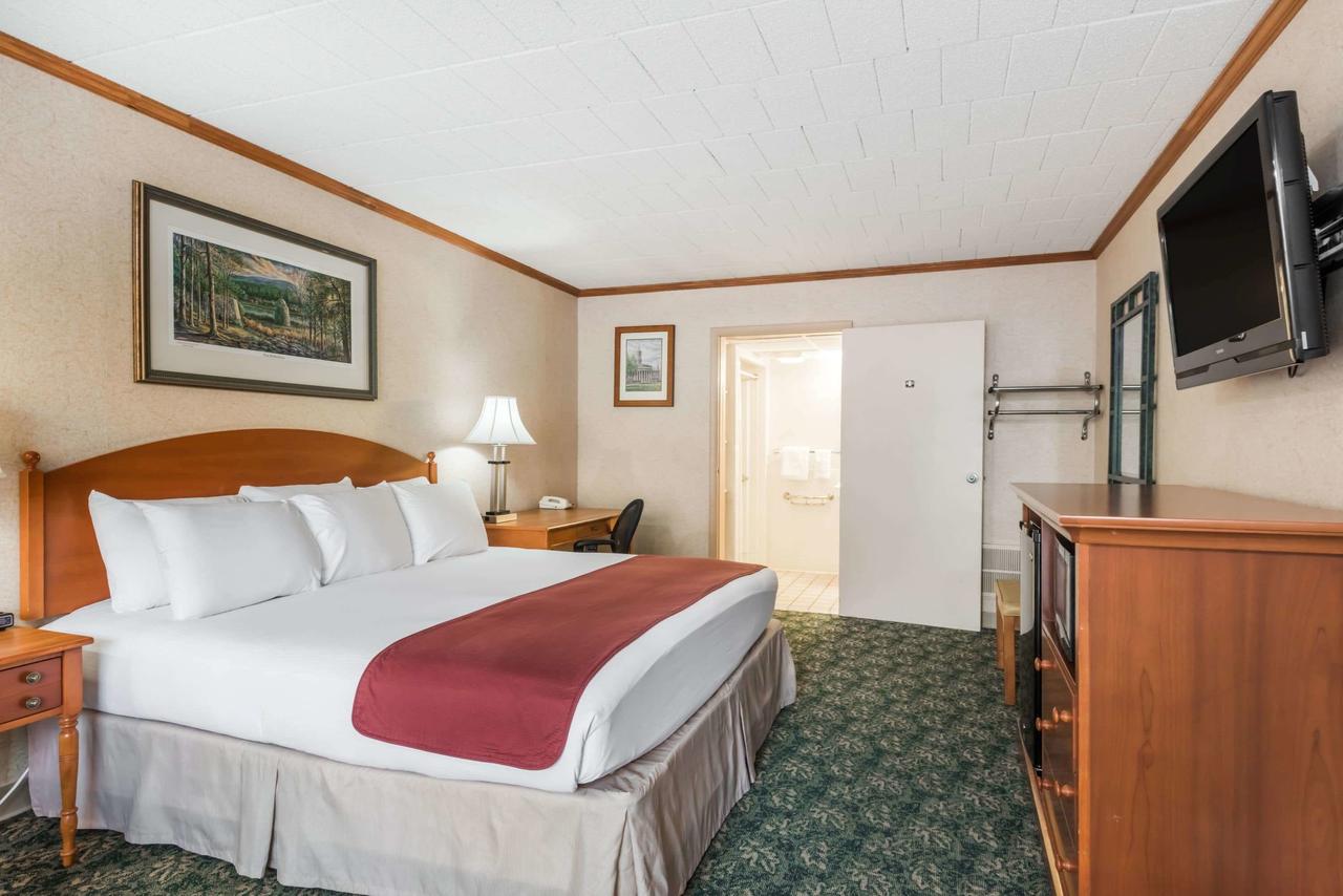 Ramada By Wyndham State College Hotel & Conference Center - thumb 42