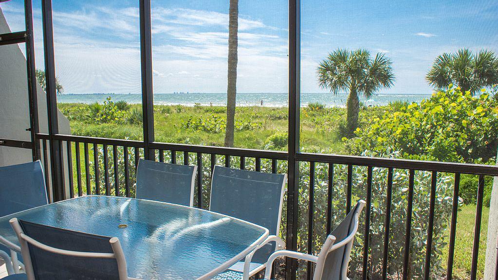 A Step Away From The Beach - thumb 9