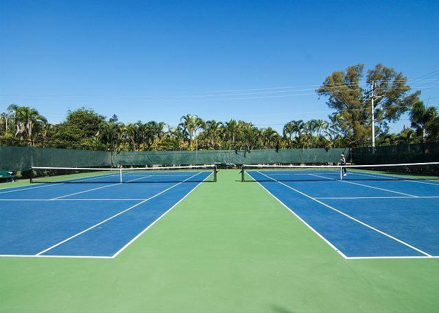 A Step Away From The Beach - thumb 12