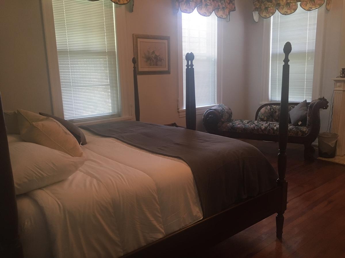 1912 Bed And Breakfast - thumb 7