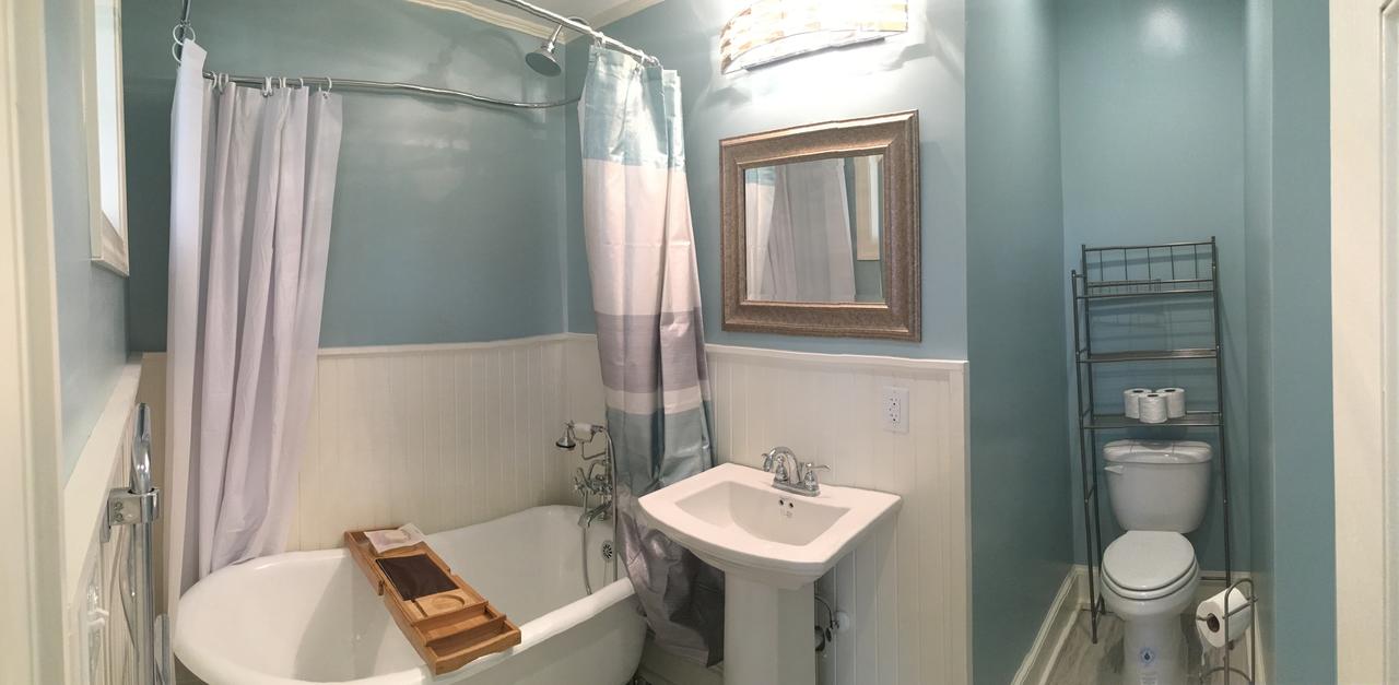 1912 Bed And Breakfast - thumb 2