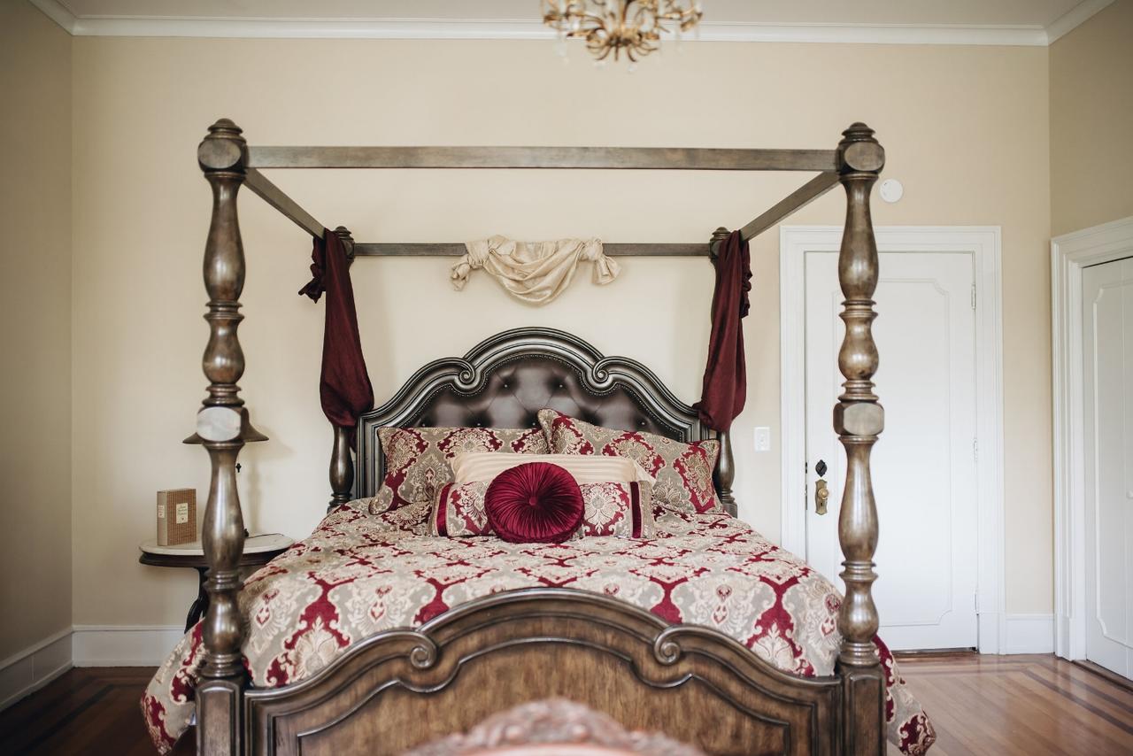 1912 Bed And Breakfast - thumb 26