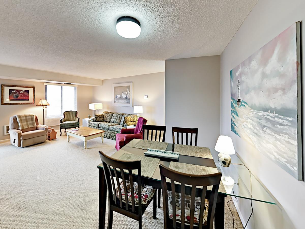 20Th Avenue North Condo #1004 Condo - thumb 1