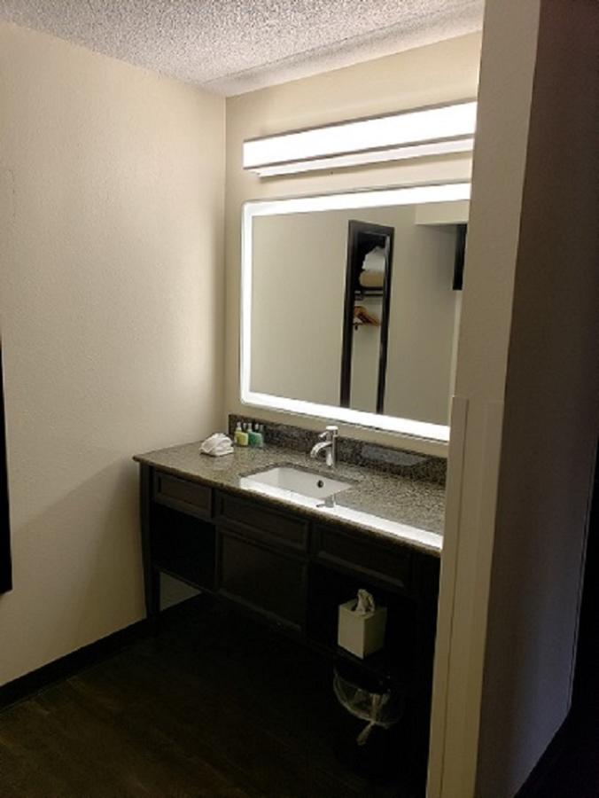 Club Hotel Nashville Inn & Suites - thumb 7