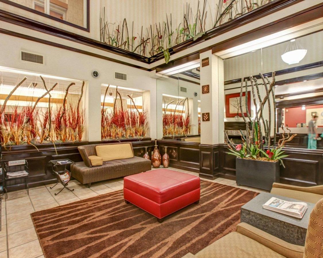 Comfort Suites At Rivergate Mall - thumb 22