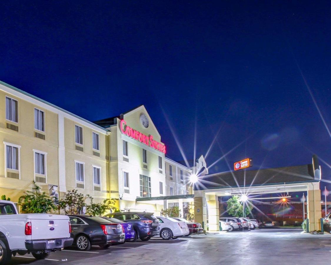 Comfort Suites At Rivergate Mall - thumb 3