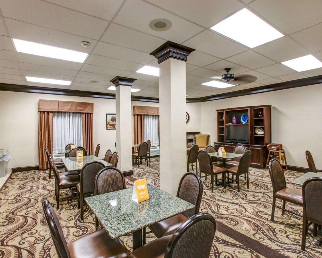 Comfort Suites At Rivergate Mall - thumb 24