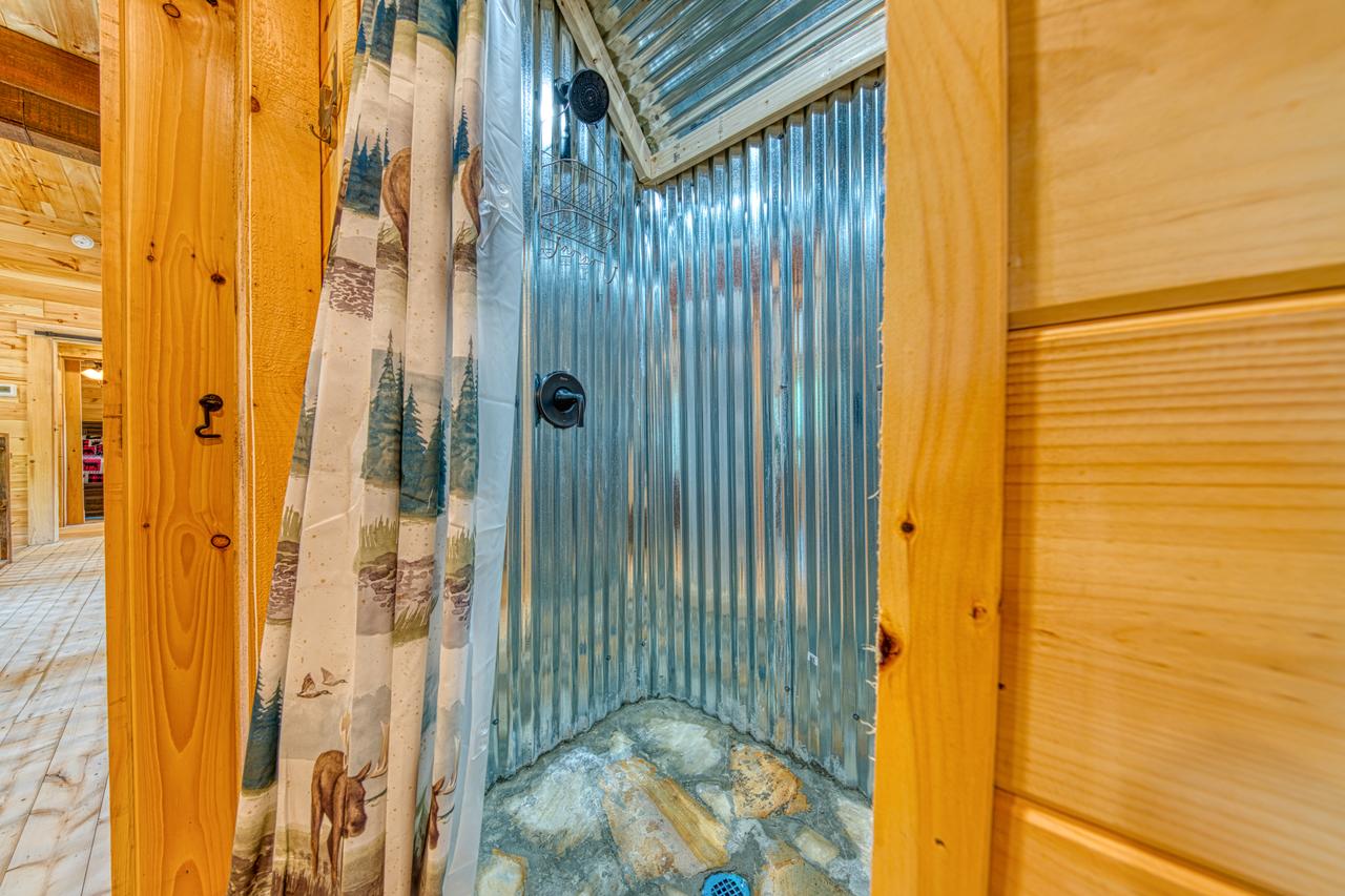 Bearadise - 6 Bed 5 Bath Vacation Home In Pigeon Forge - thumb 40