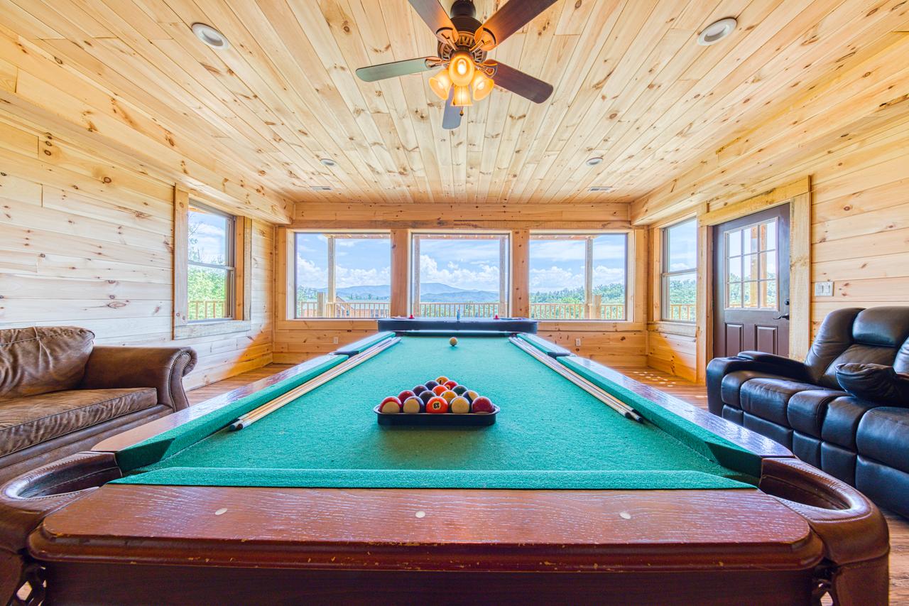 Bearadise - 6 Bed 5 Bath Vacation Home In Pigeon Forge - thumb 4